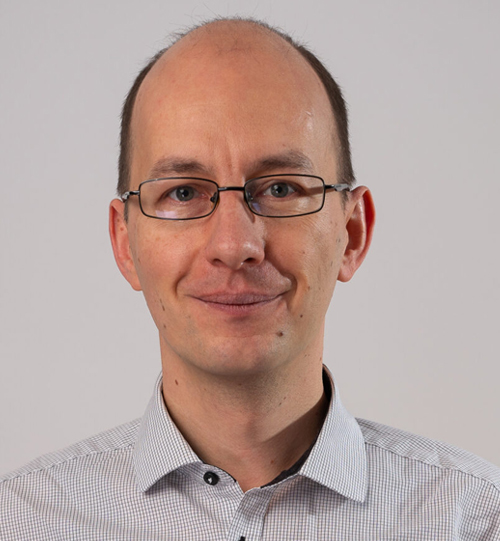 dr. Dániel Botond
